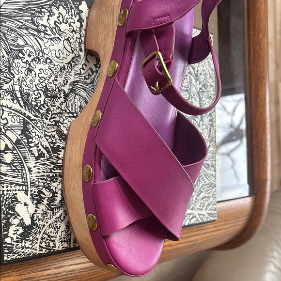 Women's Purple Sandals with Gold Accents - Picture 2 of 7